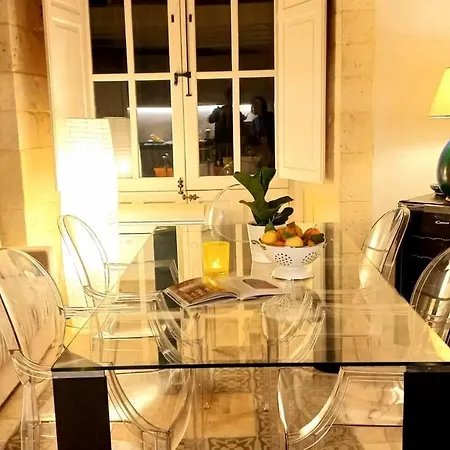 Lovely 2-bed In Siracusa Apartment