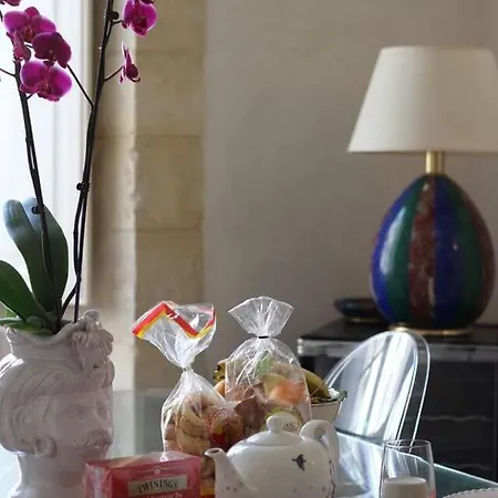 Lovely 2-bed In Siracusa Apartment *